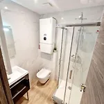 Moderne Neuf F2 Centre *